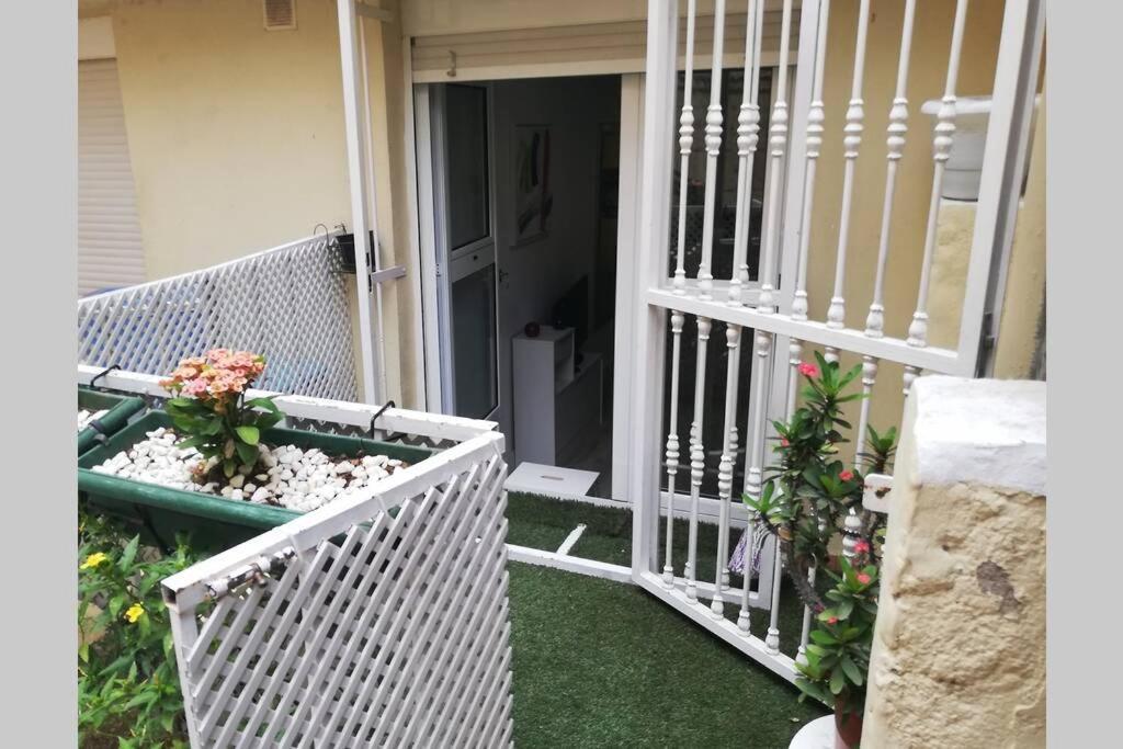 Arguineguin Studio Apartment La Lajilla Located At Beachfront מראה חיצוני תמונה
