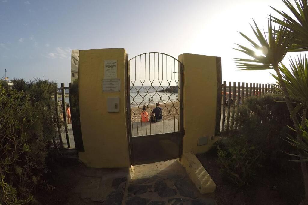 Arguineguin Studio Apartment La Lajilla Located At Beachfront מראה חיצוני תמונה